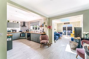 Photo 19- click for photo gallery